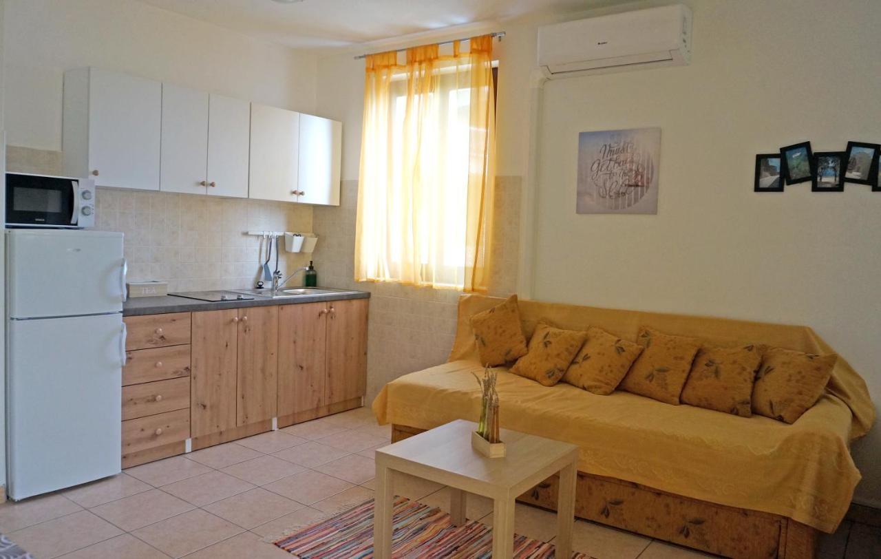 Studio Apartment Michelle - Intermezzo With Sea View Rabac Eksteriør bilde
