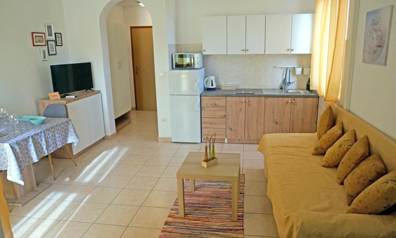 Studio Apartment Michelle - Intermezzo With Sea View Rabac Eksteriør bilde