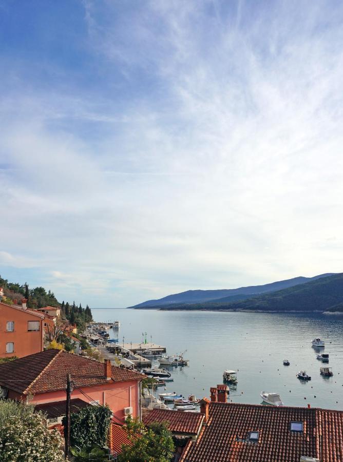 Studio Apartment Michelle - Intermezzo With Sea View Rabac Eksteriør bilde